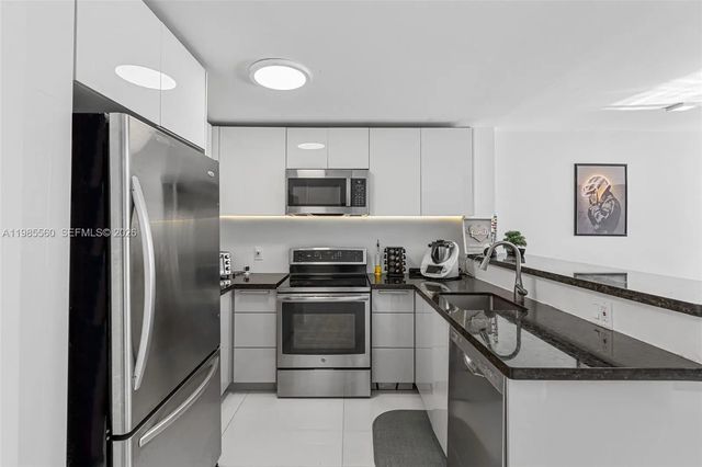 3 of 25 - 6545 Indian Creek Drive #306, Miami Beach, FL