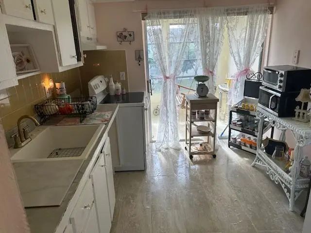 4 of 20 - 601 Nw 78th Avenue #205, Margate, FL