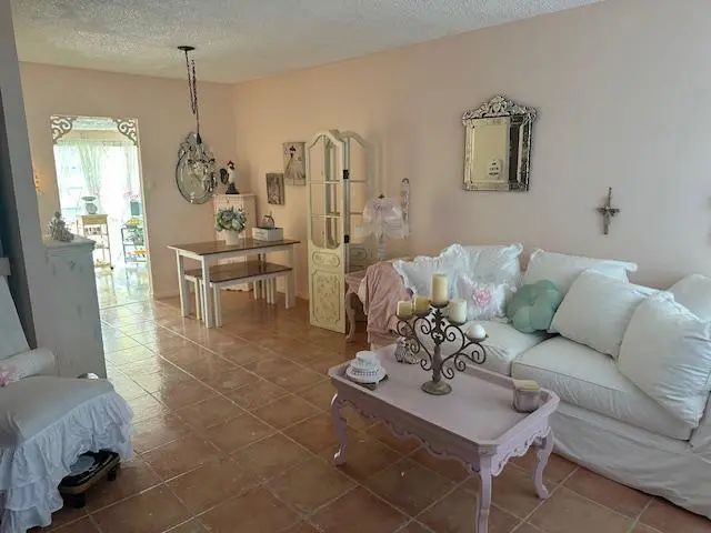 5 of 20 - 601 Nw 78th Avenue #205, Margate, FL