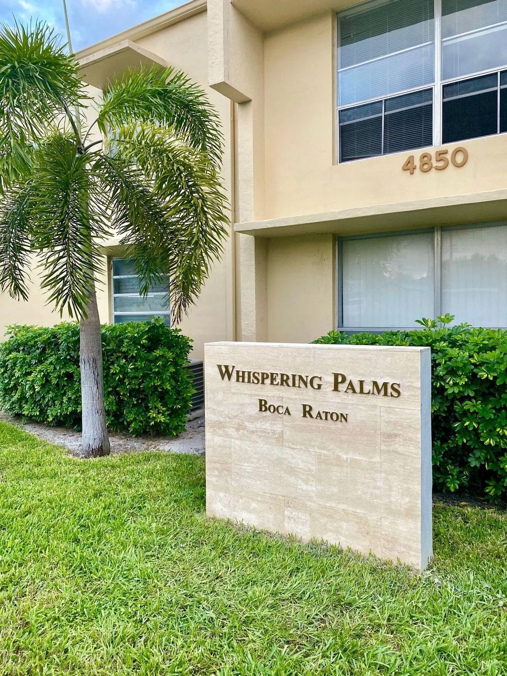 541 Ne 48th Street #apt 205, Boca Raton