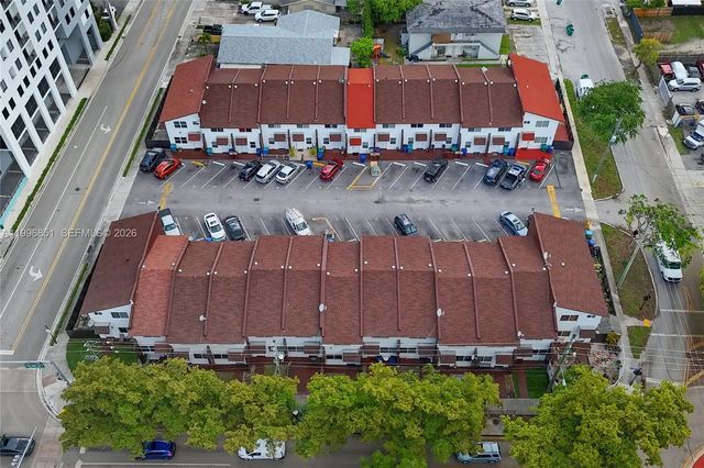 3 of 28 - 401 Sw 109th Avenue #3,4,5,8,9,10,11,15,16,19,, Sweetwater, FL
