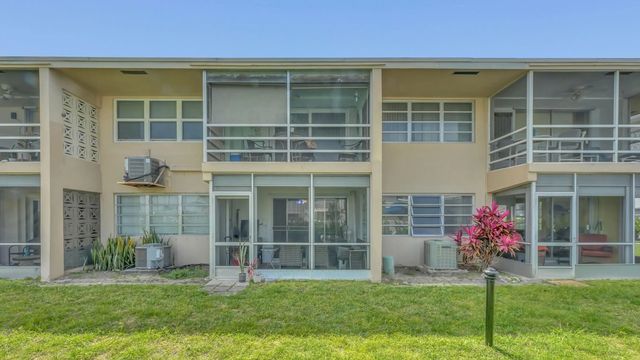 4 of 30 - 298 Se 6th Avenue #2, Pompano Beach, FL