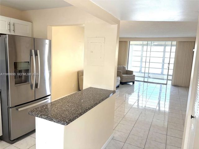 5 of 35 - 8901 Sunrise Lakes Boulevard #204, Sunrise, FL