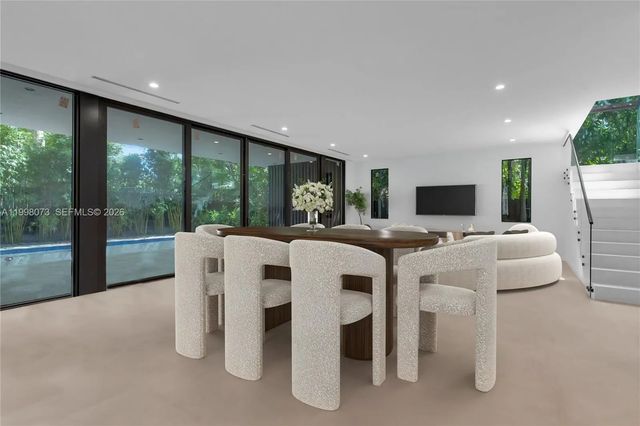 4 of 41 - 3983 Kumquat Avenue, Miami, FL