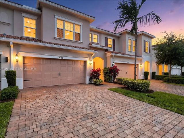 1628 Myrtle Oak Terrace, Hollywood