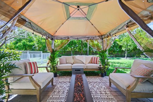 2 of 52 - 1628 Myrtle Oak Terrace, Hollywood, FL