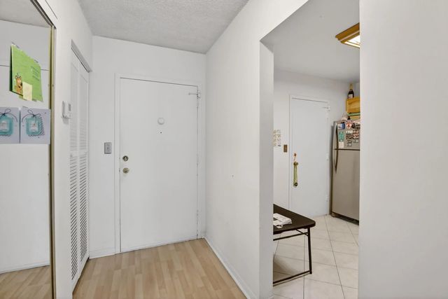 4 of 31 - 400 Ne 12th Avenue #405, Hallandale Beach, FL