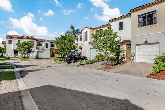 4 of 35 - 20921 Nw 1st Court, Pembroke Pines, FL