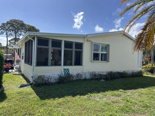 2 of 15 - 500 Thames Bluff Ridge #24, Fort Pierce, FL