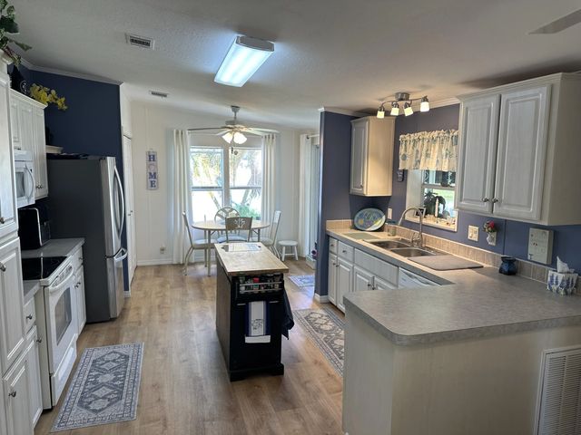 5 of 15 - 500 Thames Bluff Ridge #24, Fort Pierce, FL