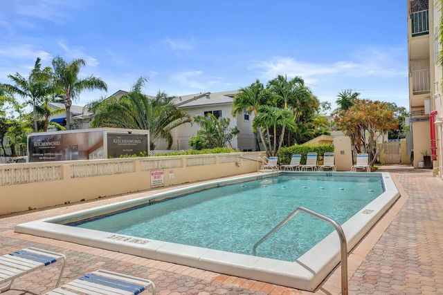 2 of 39 - 900 Ne 18th Avenue #1004, Fort Lauderdale, FL