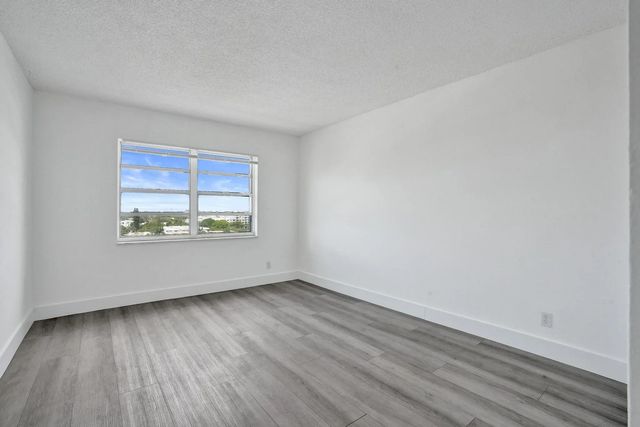3 of 39 - 900 Ne 18th Avenue #1004, Fort Lauderdale, FL