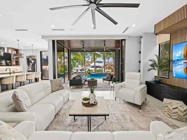 2 of 84 - 609 Poinciana Drive, Fort Lauderdale, FL