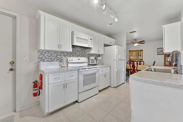 4 of 23 - 1211 Nw 44th Street, Deerfield Beach, FL