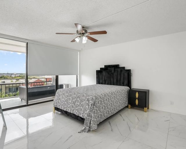 5 of 27 - 1500 Presidential Way #806, West Palm Beach, FL