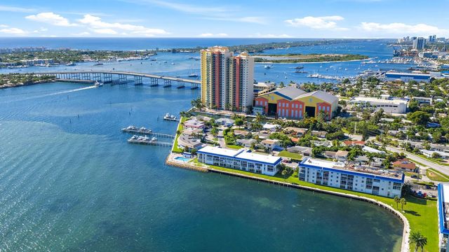 2 of 21 - 400 Wilma Circle #108, Riviera Beach, FL