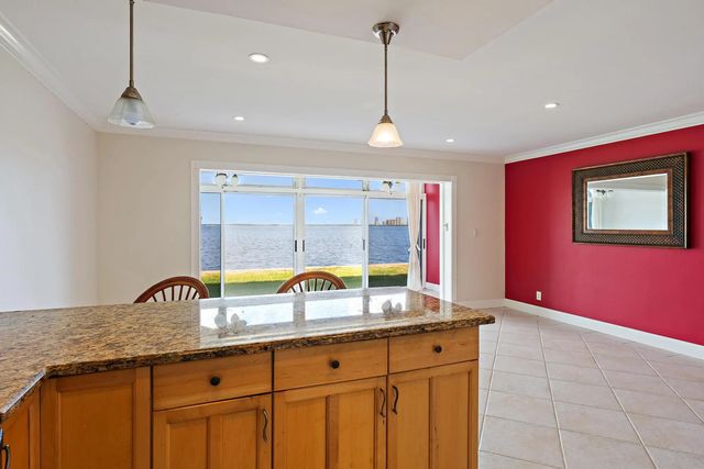 5 of 21 - 400 Wilma Circle #108, Riviera Beach, FL