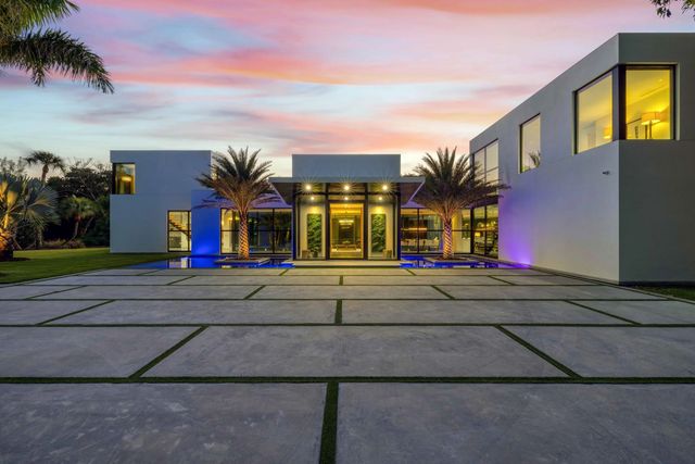 4 of 62 - 12 N Beach Road, Jupiter Island, FL