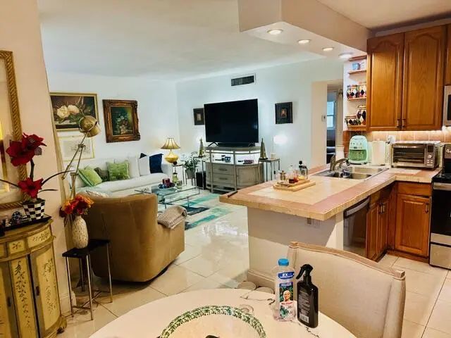 3 of 12 - 1150 Nw 30th Court Nw #203, Wilton Manors, FL