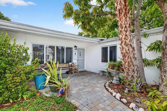 2 of 71 - 1935 Se 25th Avenue, Fort Lauderdale, FL