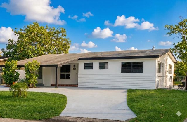 1067 Sw 3rd Street, Hallandale Beach