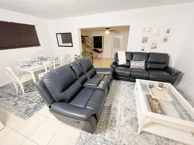 4 of 12 - 1067 Sw 3rd Street, Hallandale Beach, FL