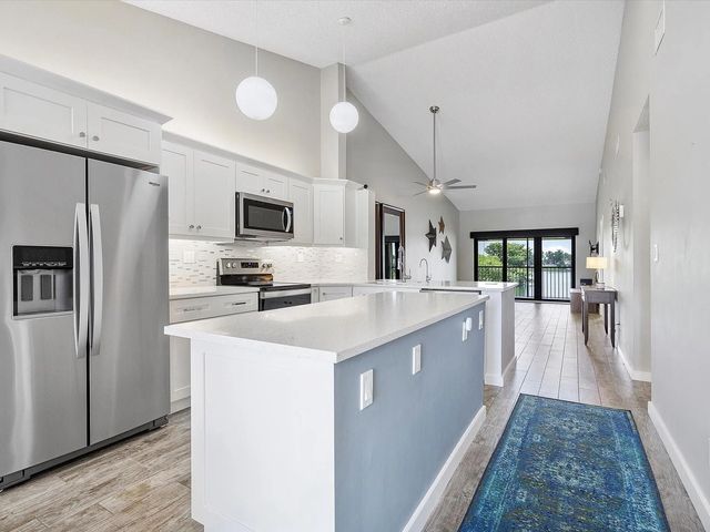 3200 Nw 46th Street #203, Oakland Park