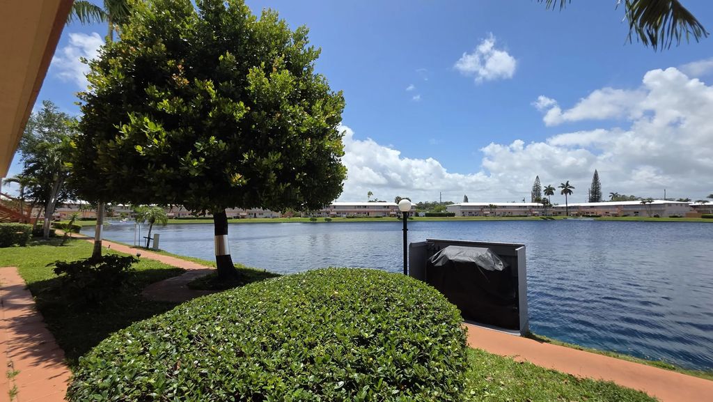 900 Sw 10th Terrace #2s, Hallandale Beach