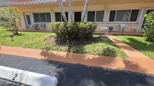 4 of 29 - 900 Sw 10th Terrace #2s, Hallandale Beach, FL