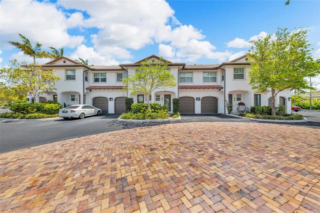 2 of 34 - 1327 Se 3rd Avenue, Pompano Beach, FL