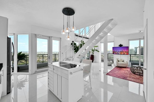 60 Sw 13th Street #4013, Miami