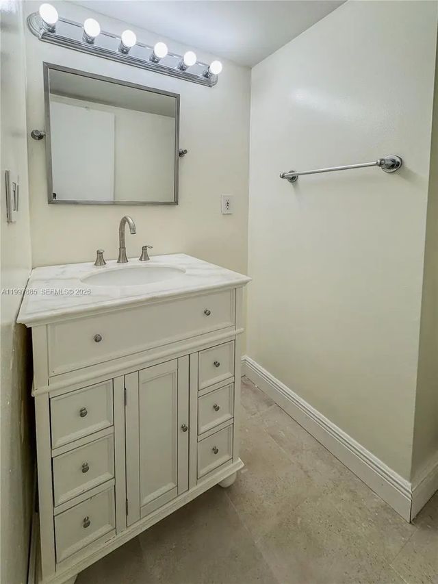 5 of 8 - 2935 Ne 163rd Street #4t, North Miami Beach, FL