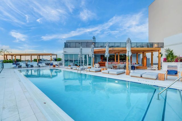 4 of 49 - 401 N Birch Road #th3, Fort Lauderdale, FL
