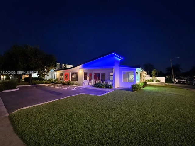 5 of 12 - 7061 Taft Street #a, Hollywood, FL
