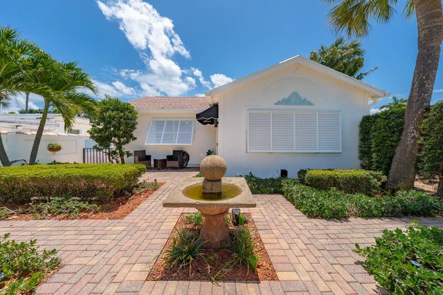 2 of 29 - 205 N 18th Ave Avenue N, Lake Worth Beach, FL