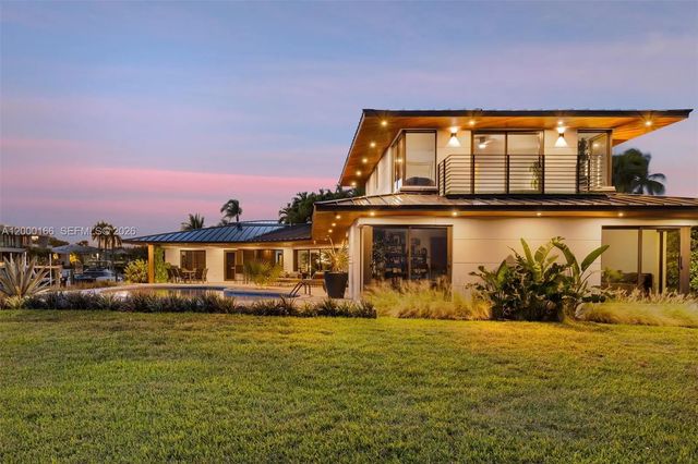 3 of 52 - 1982 Ne 119th Road, North Miami, FL