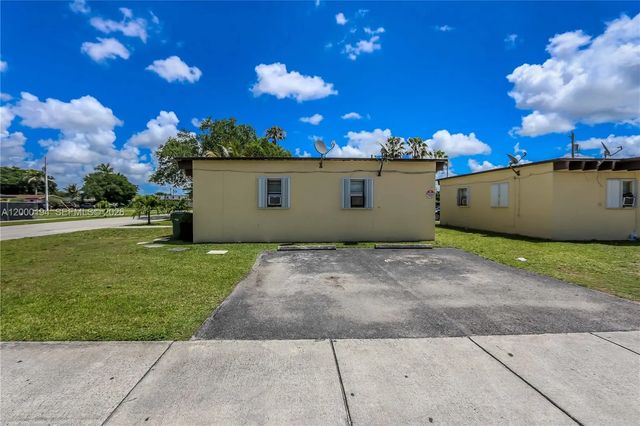 3 of 21 - 720 Sw 6th Street, Homestead, FL