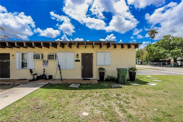 4 of 21 - 720 Sw 6th Street, Homestead, FL