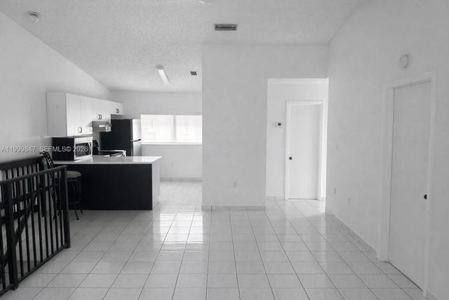 7891 W 29th Way #202, Hialeah