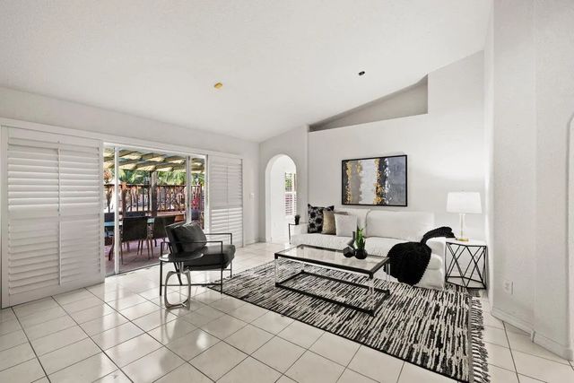 4 of 34 - 363 Sw 161st Avenue, Pembroke Pines, FL