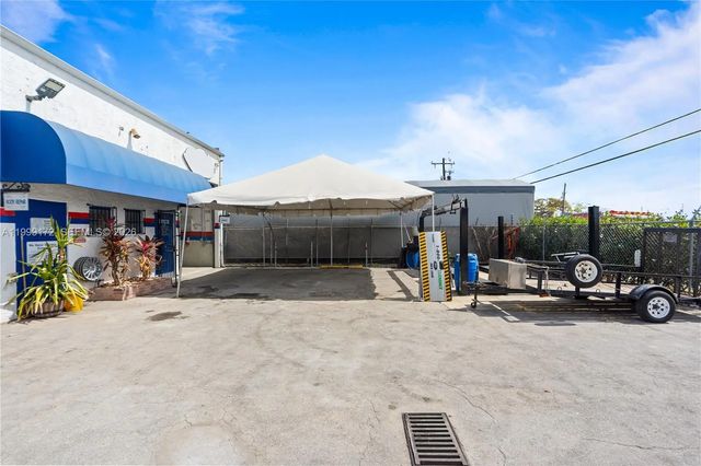 2 of 27 - 10501 Sw 185th Terrace, Cutler Bay, FL