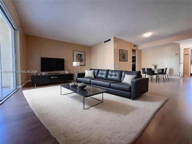 3300 Spanish Moss Terrace #206, Lauderhill