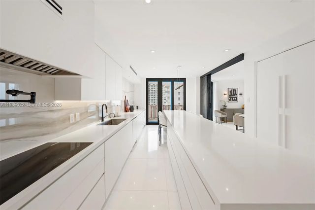 4 of 60 - 9999 Collins Avenue #11j, Bal Harbour, FL