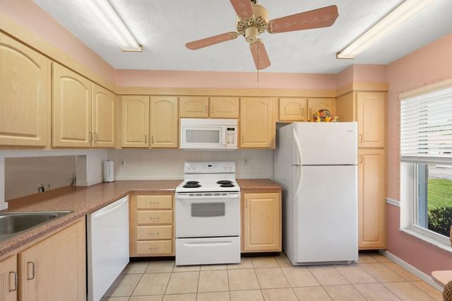 5 of 26 - 945 Savannas Point Drive #b, Fort Pierce, FL