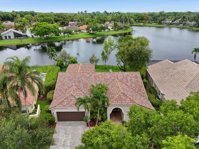 1968 Water Ridge Drive, Weston