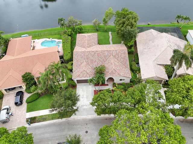 2 of 40 - 1968 Water Ridge Drive, Weston, FL