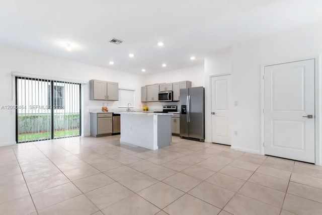 5 of 36 - 1170 Sw 7th Court, Florida City, FL