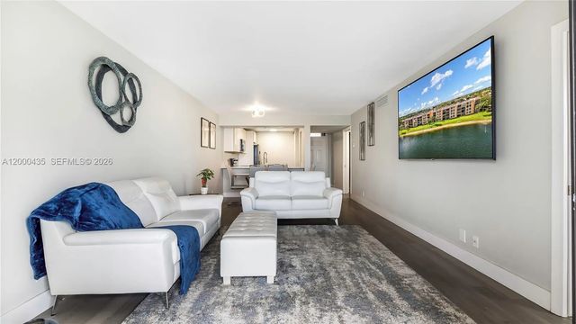 4 of 33 - 6231 Coral Lake Drive #307, Margate, FL