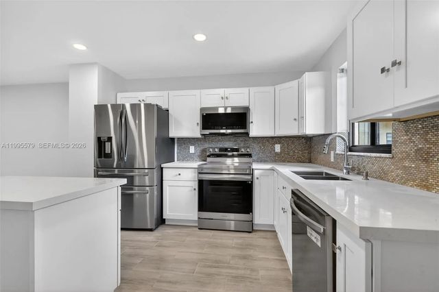 275 Gate Road #104, Hollywood