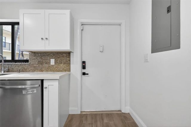 3 of 32 - 275 Gate Road #104, Hollywood, FL